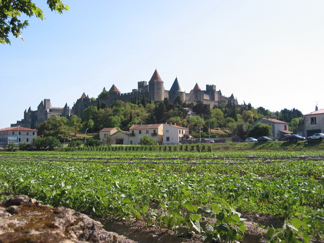 Vue de la cit en venant du camping